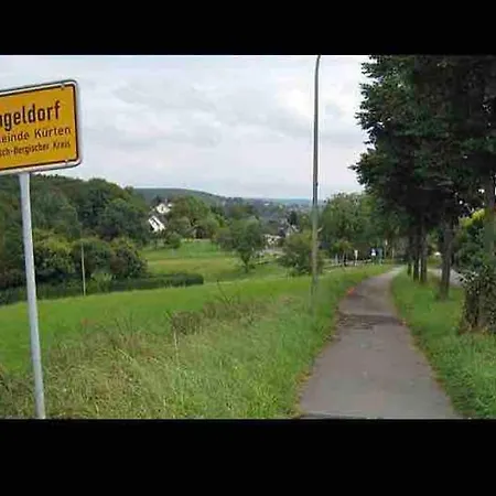 Ferienwohnung und Monteurwohnung Matthies Kürten Exterior foto